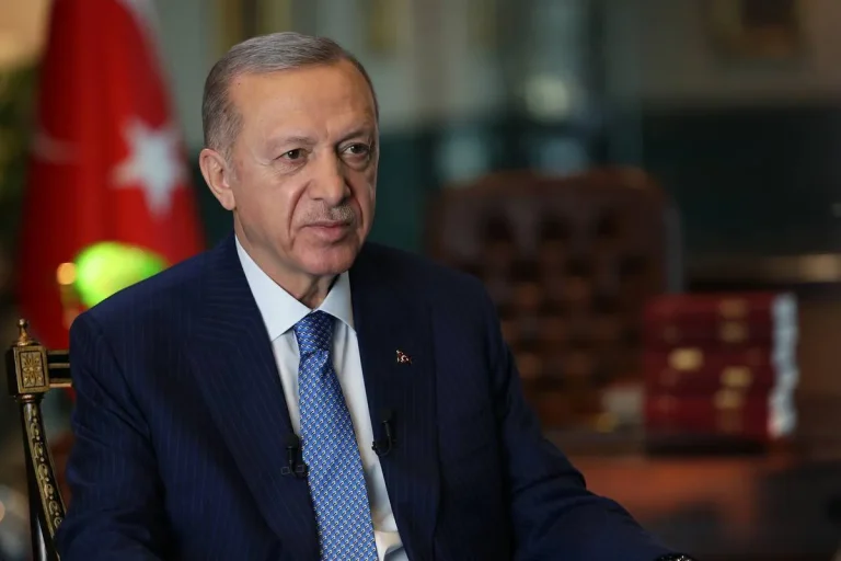 Erdogan: Kërkoj falje për reagimin e vonuar të autoriteteve pas tërmeteve