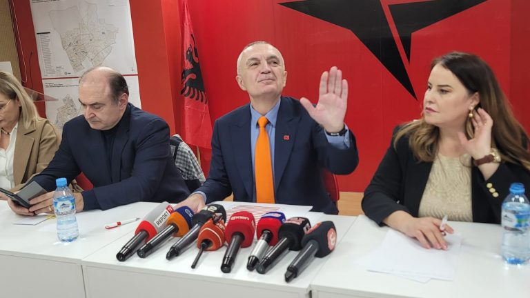 Nuk mori asnjë mandat në 2021. Meta në Elbasan mbështet Boçin.