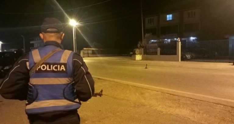 Plagosja në Librazhd/ Policia e Elbasanit ngre postoblloqe për kapjen e autorit (Video)