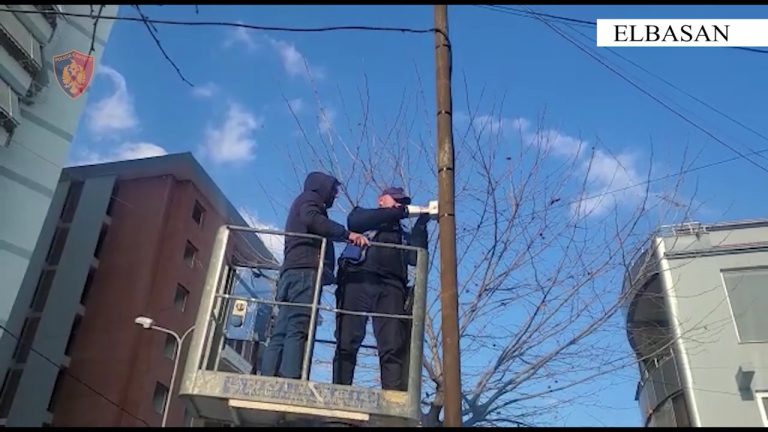 Video/Finalizohet në qarkun e Elbasanit, faza e dhjetë kombëtare e planit operacional të koduar “Fijet”.Hiqen 37 kamera të paligjshme