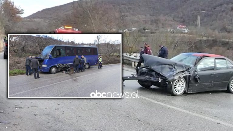 Autobusi me nxënës përplaset me një makinë në Librazhd, vetëm dëme materiale