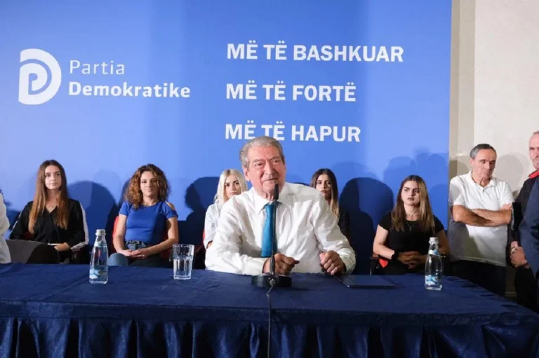 Lokalet, fillon çarja e Foltores?