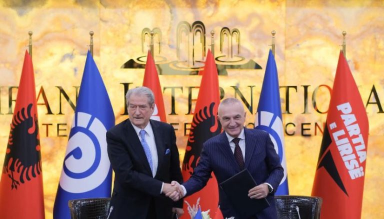 ‘Vulosen’ negociatat/ Opozita koalicion me emrin ‘Bashkë fitojmë’, udhëheq PL e Metës