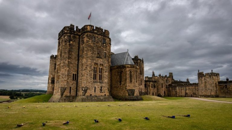 Duhet guxim për të hyrë këtu!