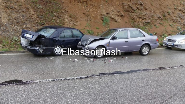 Aksident në aksin Librazhd-Prrenjas