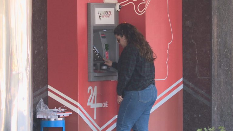 Elbasanasit “zhyten” në kredi