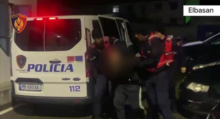 Video-Ishte ne kerkim per vrasje, arrestohet 28-vjecari ne Elbasan (Emri)