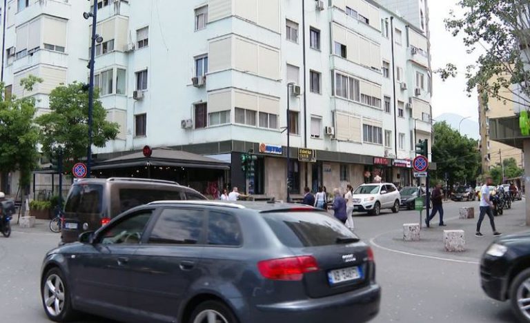 Vijnë si turiste e marrin 100-400 euro/ Eskorta të huaja “mbushin” Tiranën, vajza nga Libia, Kazakistani e Taxhikistani punojnë në banesa me qira