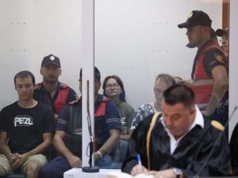 Gjykata e Elbasanit ka liruar dy rusët e arrestuar në ish-zonën ushtarake në Gramsh