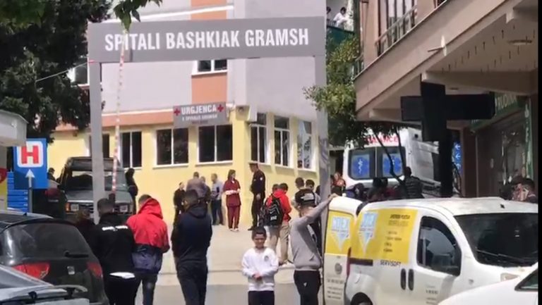 Erdhen nga një fshat tjetër me thika për tu grindur! Detaje të reja nga krimi në Gramsh