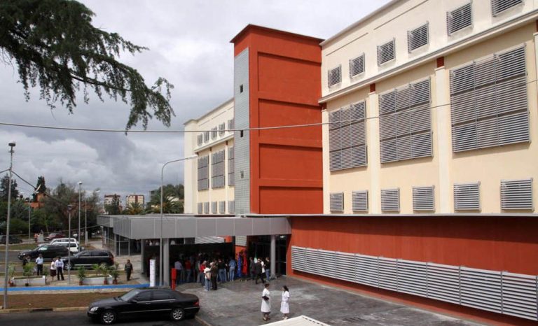 Tiranë/ Nuk u ndjenë mirë në ambientet e punës, përfundojnë në spital punonjëset e fabrikës