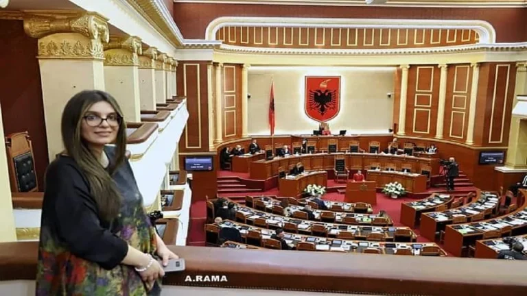 “Do të ndihmoj të marrësh bono thesari”/ Kush është “mashtruesja profesioniste” që i mori 230 mijë euro shoqes së saj