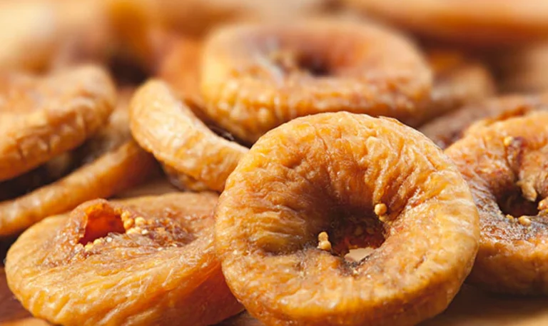 Zbuloni pesë arsyet pse duhet të konsumoni sa më shpesh fiq të thatë