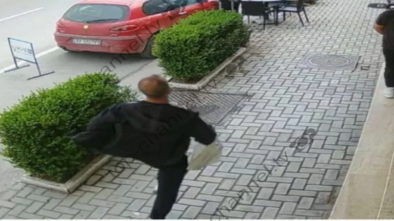 Ekzekutoi 47-vjeçarin me një plumb në kokë në Kavajë, momenti kur vrasësi largohet i pamaskuar nga vendngjarja