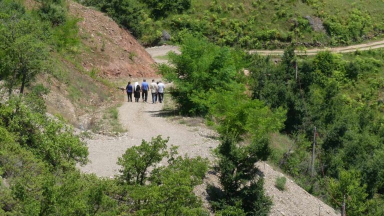 Librazhd/ 52-vjeçari humb jetën pasi merret përpara nga rrjedha e kanalit vaditës