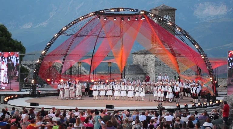 Festivali Folklorik Kombëtar/ Sot në skenë ngjitet Elbasani