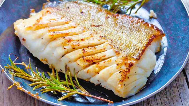 Çfarë Duhet të Bëni në Rastet kur Hala e Peshkut Ngec në Fyt