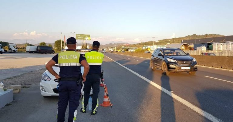 14 shoferë të arrestuar, 19 makina të bllokuara dhe mijëra gjoba nga policia