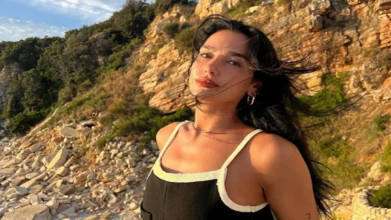 “Shtëpi”/ Dua Lipa në Shqipëri, ndan fotot nga pushimet në bregdet