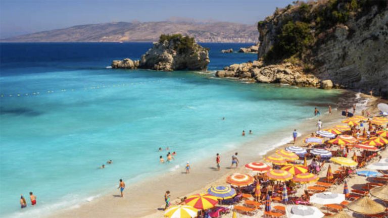 Si Ndikon Uji me Kripë i Detit në Lëkurë – Cilat Janë Përfitimet