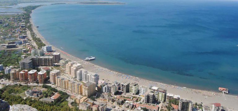 Shëngjin, helmohen 9 turistë nga Kosova