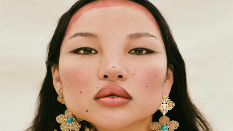 Foto/ Njihuni me modelet me pamjen më të pazakontë… do t’ju lënë pa fjalë