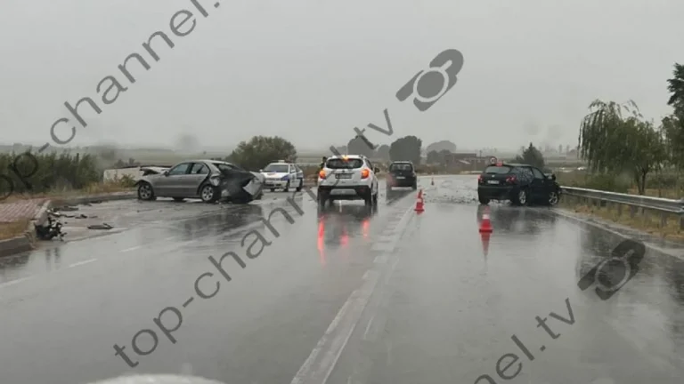 Aksident i trefishë në aksin Korçë – Pogradec, në spital drejtuesit e automjeteve! Plagosen 7 persona, mes tyre dy të mitur