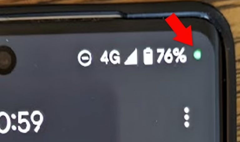 A e keni vënë re një dritë jeshile në celularin tuaj? Ja se çfarë do të thotë