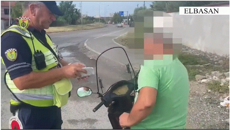 Policia rrugore e Elbasanit kontrolle drejtuesve të motorrave