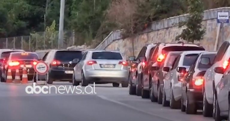 Trafik i rënduar në aksin Korçë-Pogradec, radhë prej 3 kilometrash me pushues