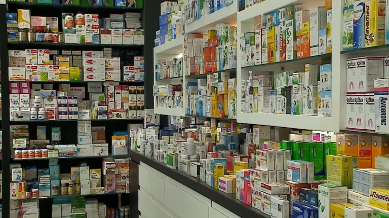 Vonohet lista e barnave me rimbursim/ Duhet të miratohej dhe shpërndahej që në maj