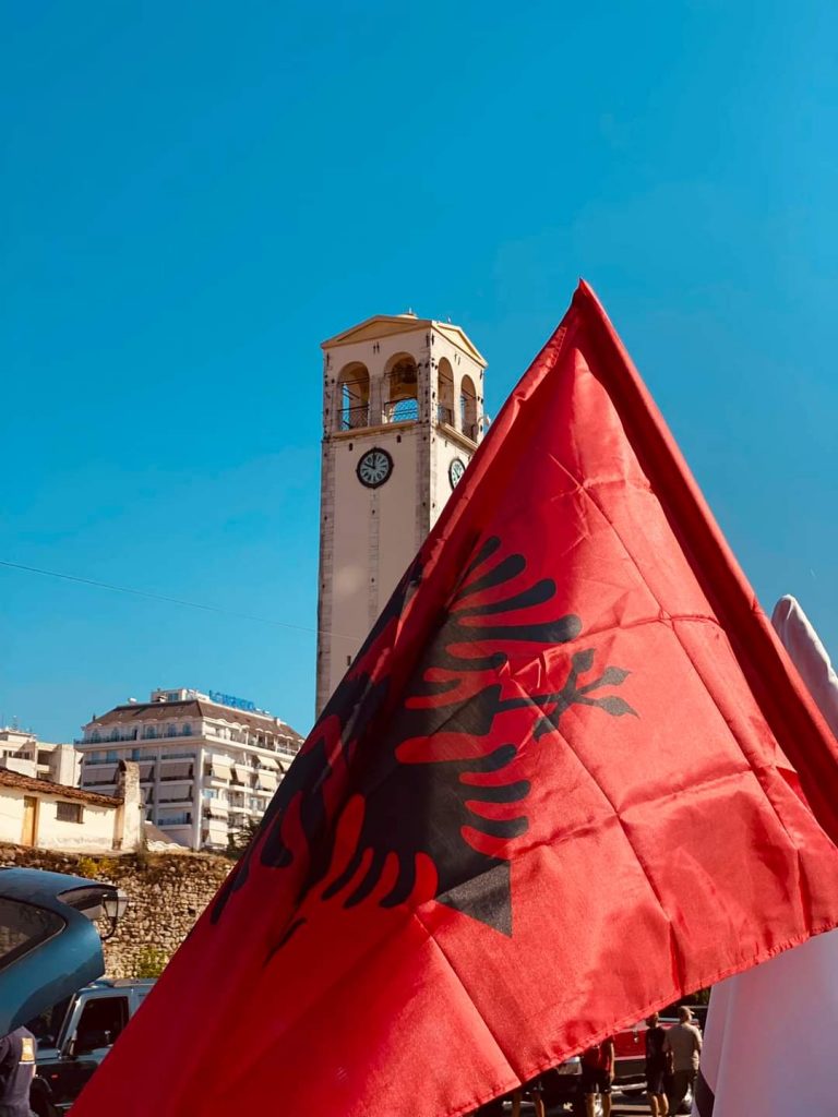 Rriten temperaturat! Parashikimi i motit për sot