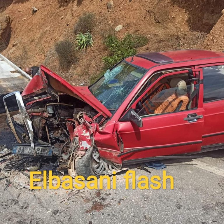 Aksident në aksin Librazhd-Prrenjas