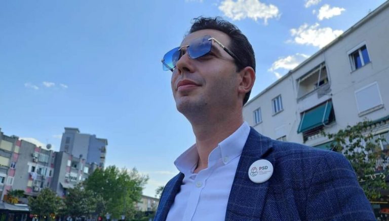 Kolegë/e faleminderit që ma mbani në gojë.. emrin edhe kur hani!