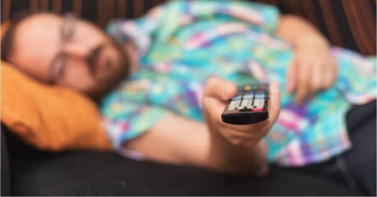 Gruaja fiton gjyqin për të dëbuar nga shtëpia dy djemtë e saj, 40 dhe 42 vjeç