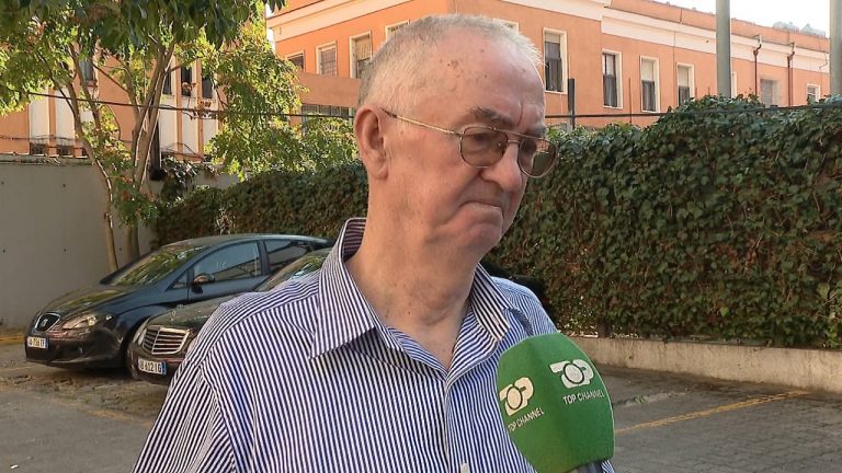 “Me mend në kokë kur të firmosni”, mesazhi i fuqishëm i 74-vjeçarit, një nga të dënuarit për aferën e inceneratorit të Elbasanit