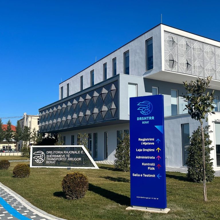 Mashtrimi me makinat me qira, DRSHTRR Elbasan : Punonjësja është dorëzuar vetë, nuk është arrestuar