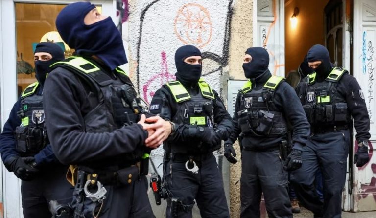 Gjermani, qindra policë bastisin pronat e mbështetësve të Hamasit