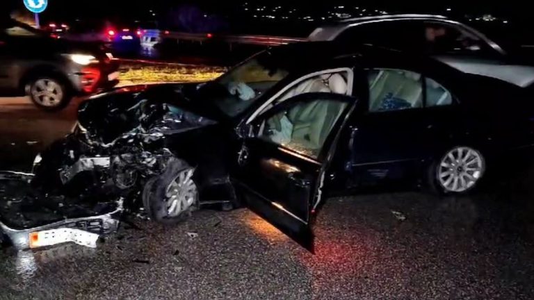 Aksident në aksin Rrogozhinë-Kavajë, përplasen disa automjete