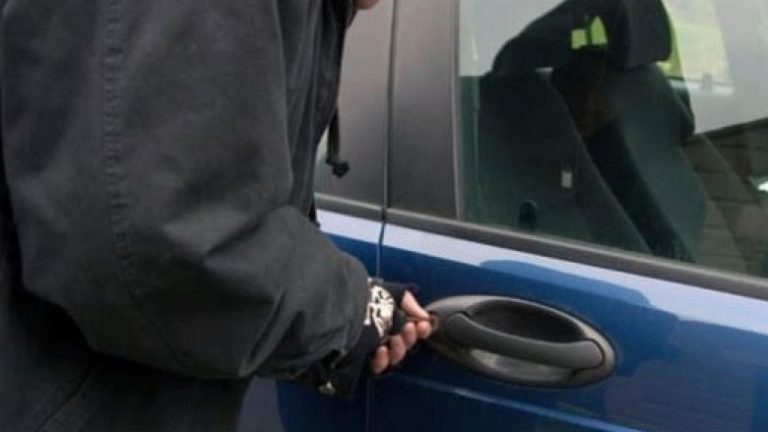 Elbasan/ Gjendet një makinë e vjedhur që dyshohet se do përdorej në aktivitet kriminal