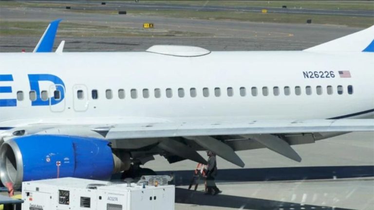 Boeing e “bën përsëri”! Avionit i shkulet në fluturim një pjesë e trupit