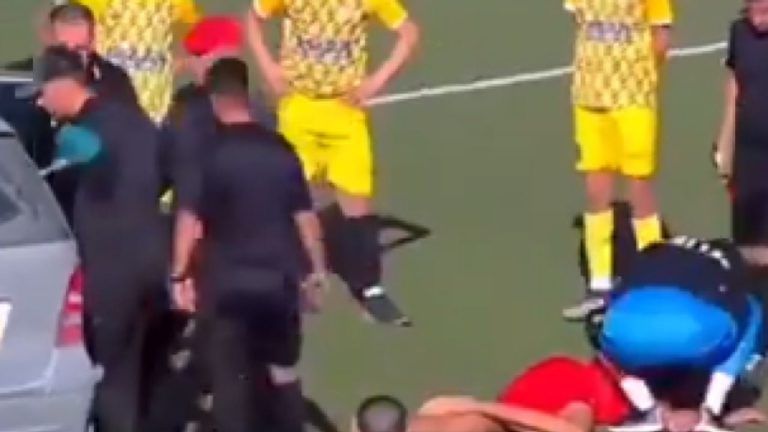 Tragjedi në fushën e blertë! 17-vjeçari humbet jetën pas një goditje në Algjeri