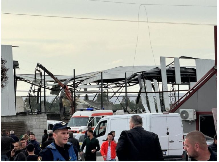 Rëndohet bilanci i shpërthimit në Lushnjë, shkon në dy numri i viktimave