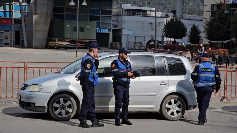 Policia e Elbasanit me dy standarde! Gjobat me “hatër”..