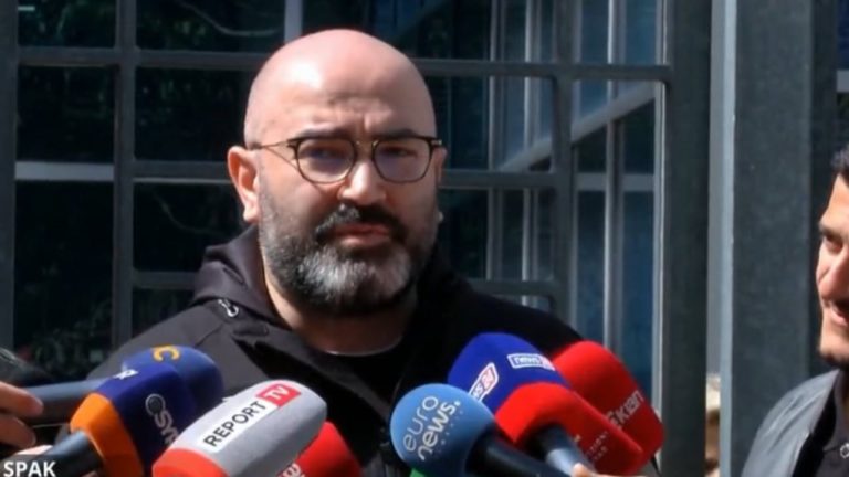 Beqaj refuzon të paguajë 10 milionë lekë për dosjen dhe “ngujohet” në SPAK, Avokati: Janë 700 fashikuj, u përballem me faturën….