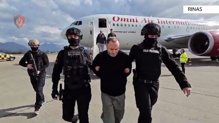 Amerikanët “ngjallin” kriminelin shqiptar/ Kishte “vdekur” me vendim gjykate në 2003. Pas zbulimit, depërtohet në Tiranë