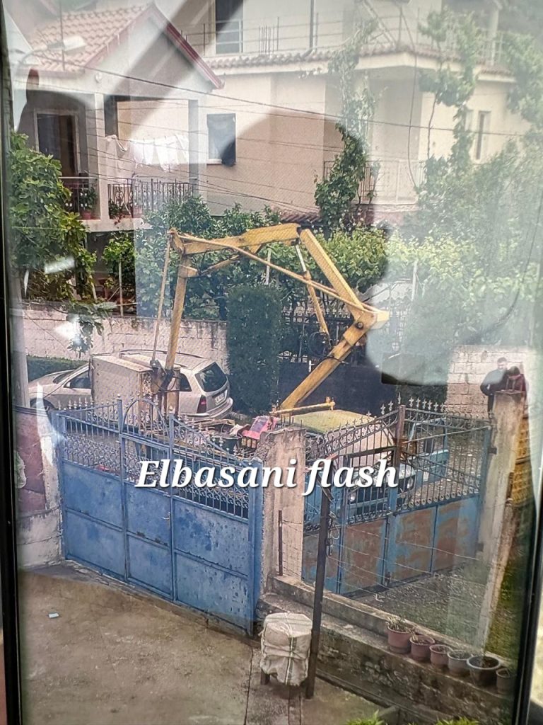 Elbasan/ Punonjësi humbi jetën pasi ra nga vinçi.Procedohet drejtori i ASHPU ,shpallet në kërkim përgjegjësi