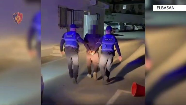 Me kallashnikov në banesë, arrestohet 48 vjeçari në Elbasan