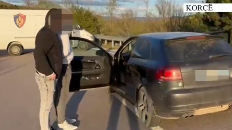 U kapën me 3 thasë kanabisi, arrestohen në flagrancë 2 trafikantët në Korçë