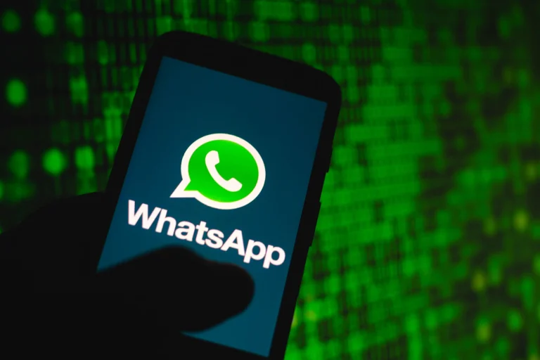 Bie WhatsApp, përdoruesit në mbarë botën raportojnë probleme